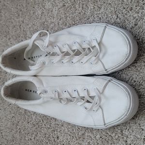 Mens shoes